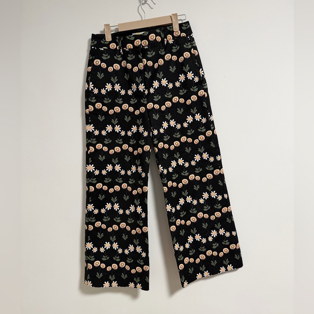 Boden Black Floral Women’s Casual Bottoms